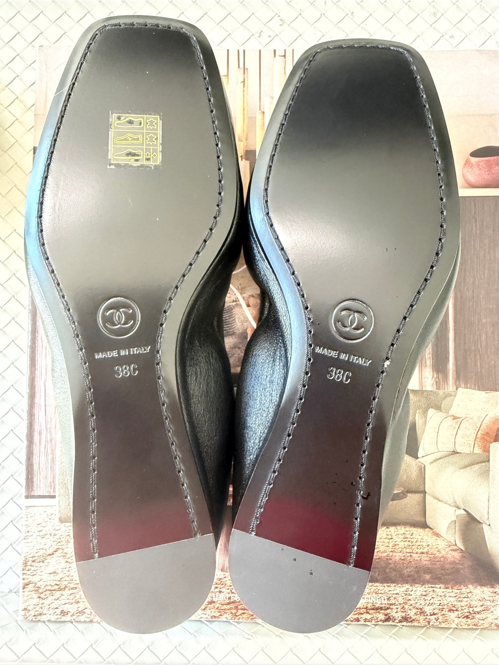 Chanel Blazy Black Lambskin Square Toe CC Logo Turn-lock Crunchy Ballet Flats - Picture 14 of 16
